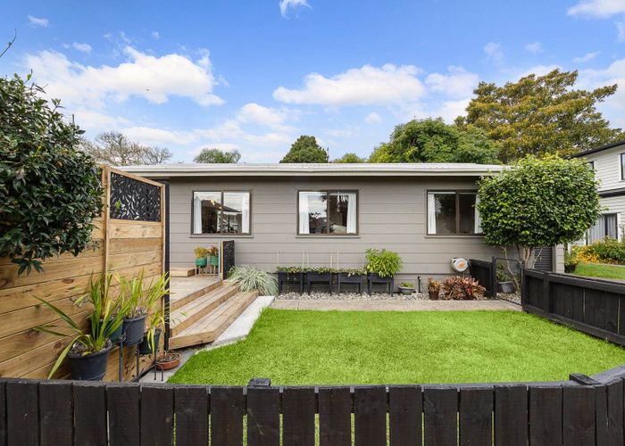  at 2/136B Mt Wellington Highway, Mount Wellington, Auckland City, Auckland