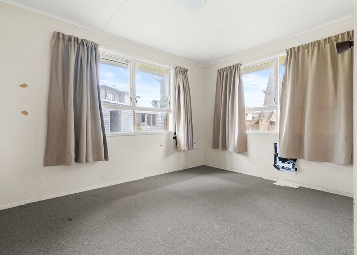  at 10 Leonard Place, Otara, Manukau City, Auckland