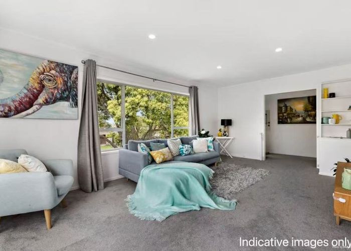  at 1/31 Borrowdace Avenue, Botany Downs, Manukau City, Auckland