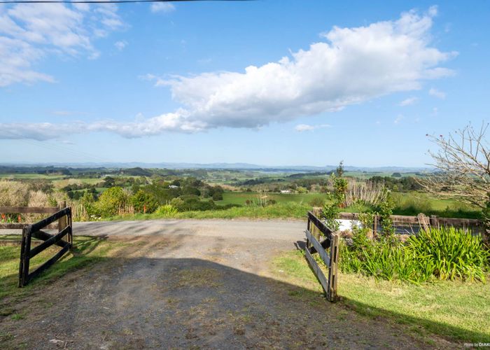  at 33 Mccutchan Road, Tuakau