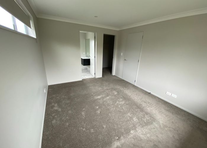  at 9 Kahawairahi Drive, Beachlands, Manukau City, Auckland