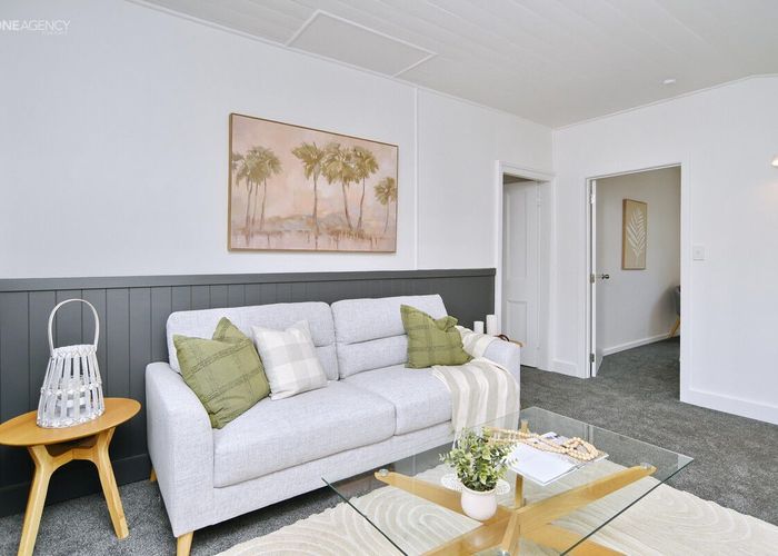  at 1/184 Hastings Street East, Waltham, Christchurch City, Canterbury