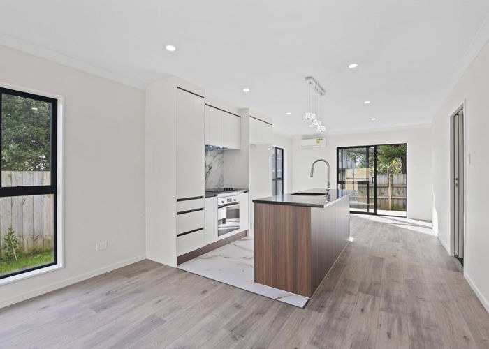  at 5/543 Massey Road, Mangere, Manukau City, Auckland