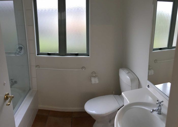  at 4/104 Papanui Road, Merivale, Christchurch