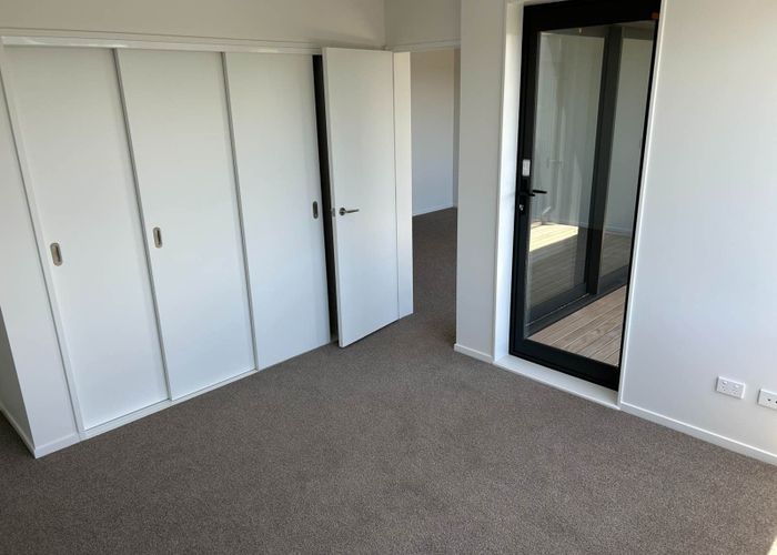  at 4/12 Treasure Lane, Te Atatu South, Waitakere City, Auckland