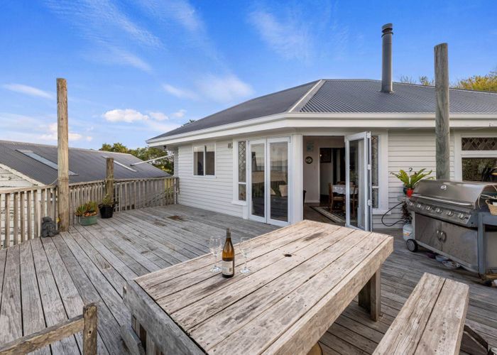  at 1620 East Coast Road, Kaiaua, Franklin, Auckland