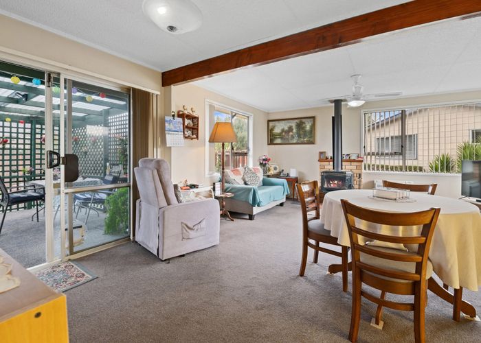  at 25 Matthew Place, Kawaha Point, Rotorua