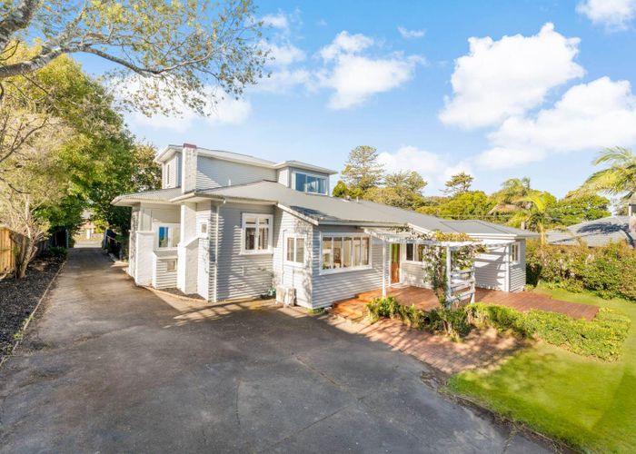  at 283 Lake Road, Belmont, North Shore City, Auckland