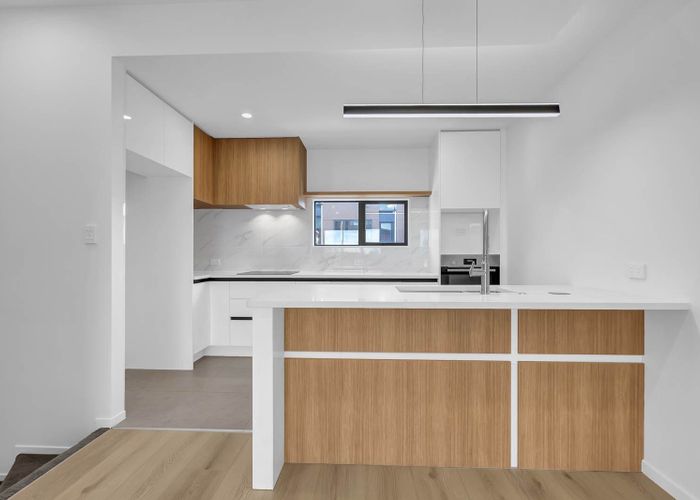  at 15 Papatahi Lane, Flat Bush, Manukau City, Auckland