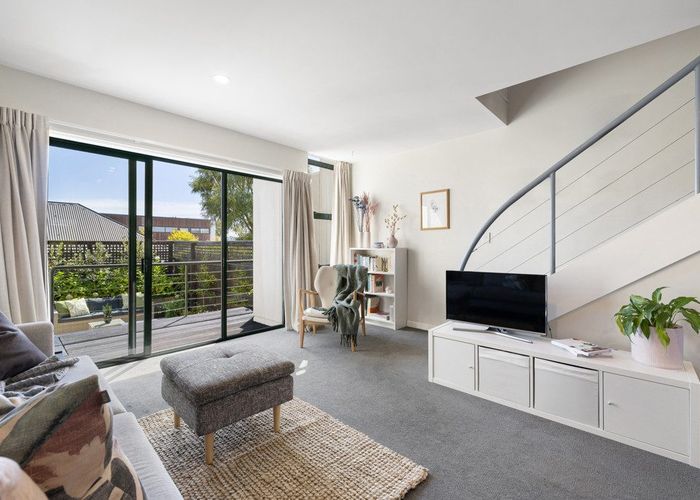  at 4/33 Winchester Street, Merivale, Christchurch