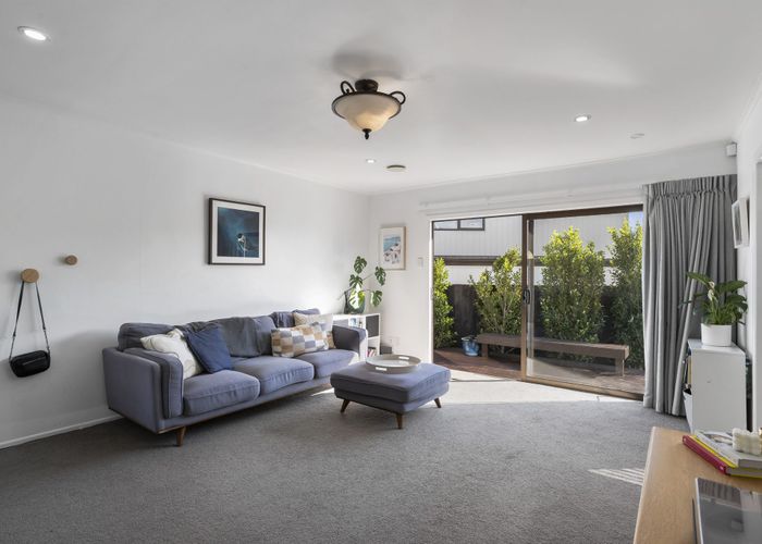  at 4 Stafson Lane, Te Atatu Peninsula, Waitakere City, Auckland