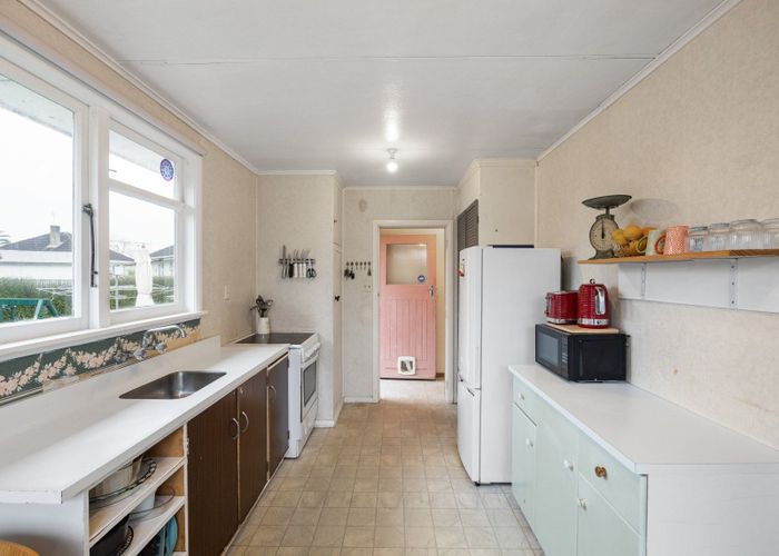  at 21 Pollen Crescent, Melville, Hamilton