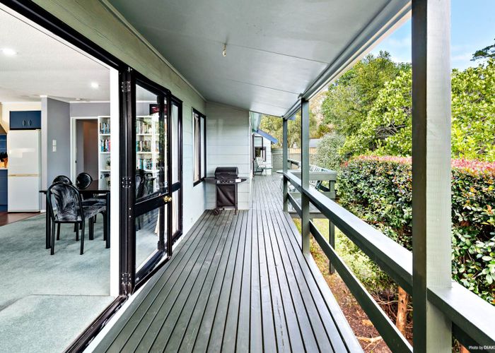  at 13 Sunward Rise, Glenfield, Auckland