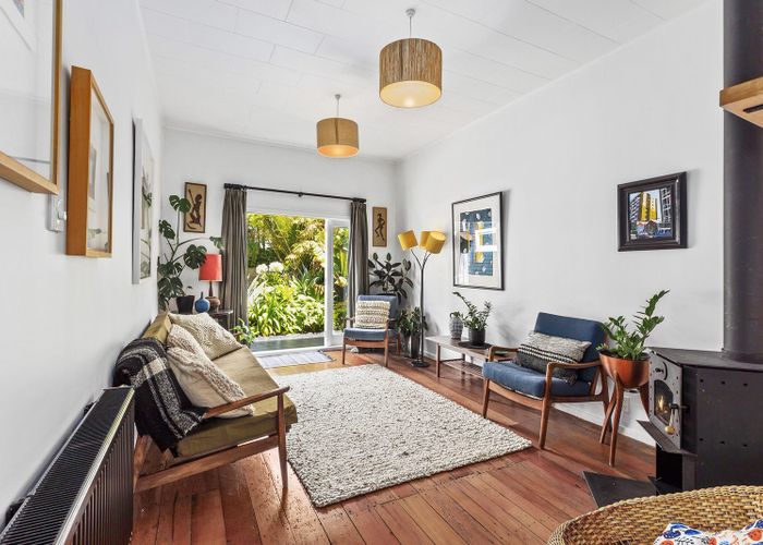  at 11 Stanley Street, Berhampore, Wellington