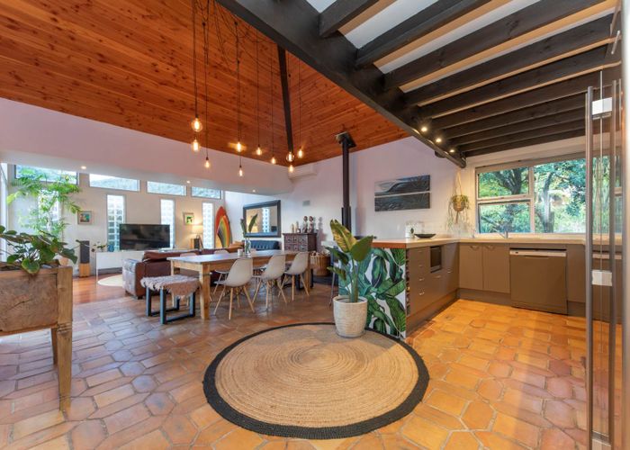  at 53 Seaview Road, New Lynn