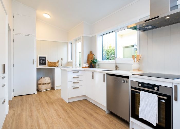  at 24 Charles Street, Westshore, Napier