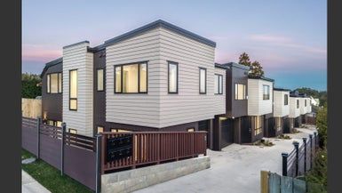  at 24A Roberts Road, Glenfield, Auckland