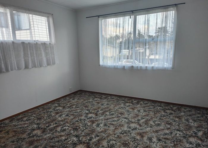  at 50 Chilcott Road, Henderson, Waitakere City, Auckland