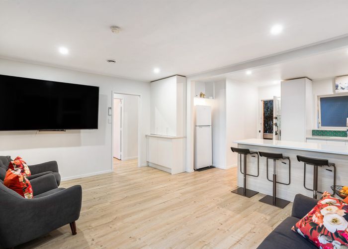  at 10B Nea Place, Hillcrest, North Shore City, Auckland