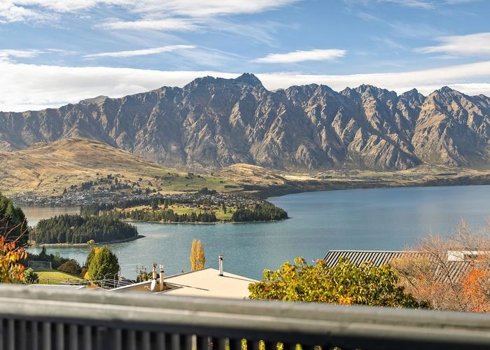 at 44 Wynyard Crescent, Fernhill, Queenstown