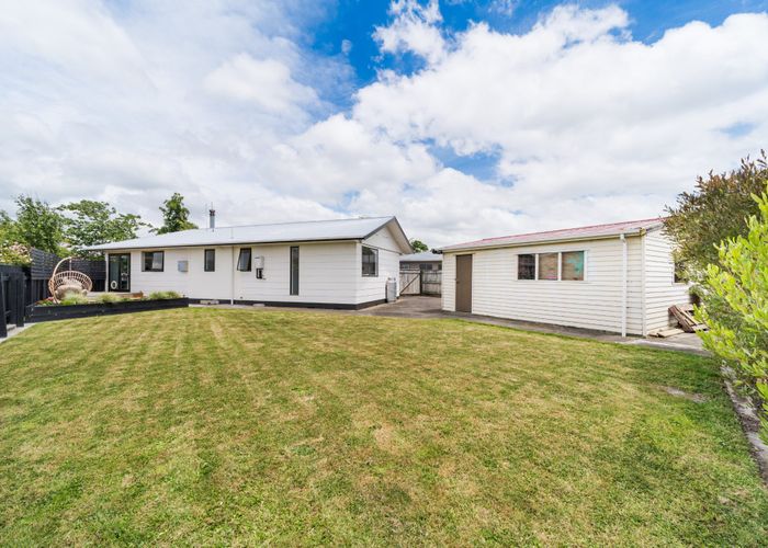  at 27 Hillcrest Drive, Kelvin Grove, Palmerston North, Manawatu / Whanganui