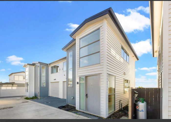  at 10B Playfair Road, Mount Roskill, Auckland City, Auckland