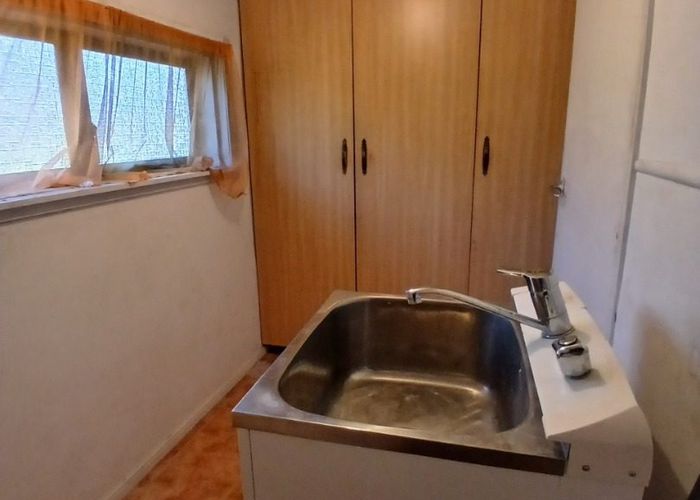  at 60 Hillsborough Road, Hillsborough, Auckland City, Auckland