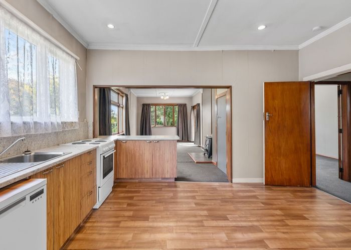  at 5 Springfield Road, Milton