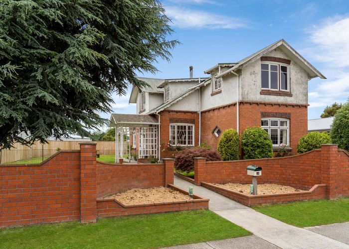  at 18 John Street, Balclutha