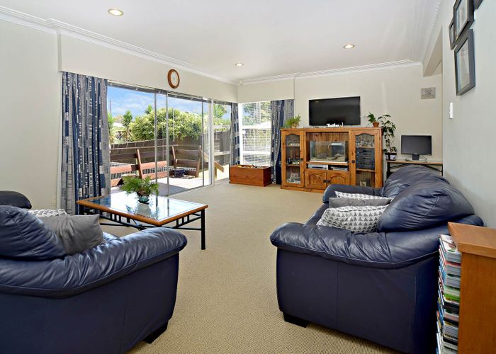  at 8 Montana Place, Papakura, Papakura