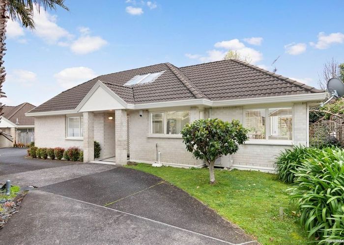  at 1/19  Driscoll Place, Farm Cove, Manukau City, Auckland