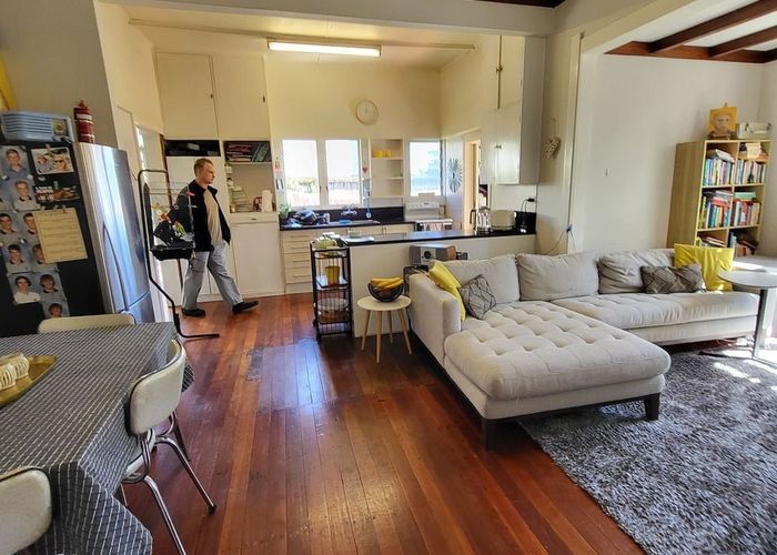  at 8 Mark Road, Mount Albert, Auckland City, Auckland