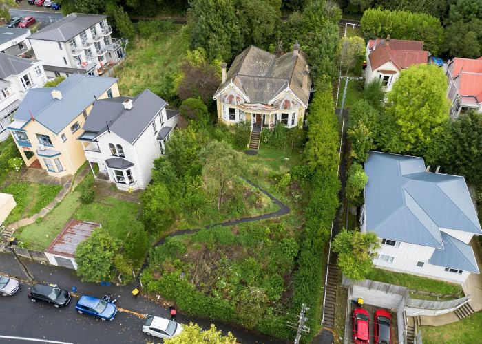  at 90  Queen Street, North Dunedin, Dunedin, Otago