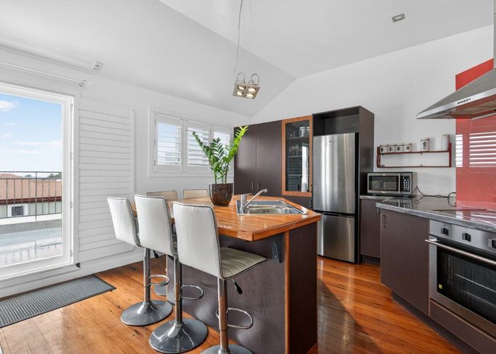  at 2/38 Bay Street, Petone, Lower Hutt, Wellington