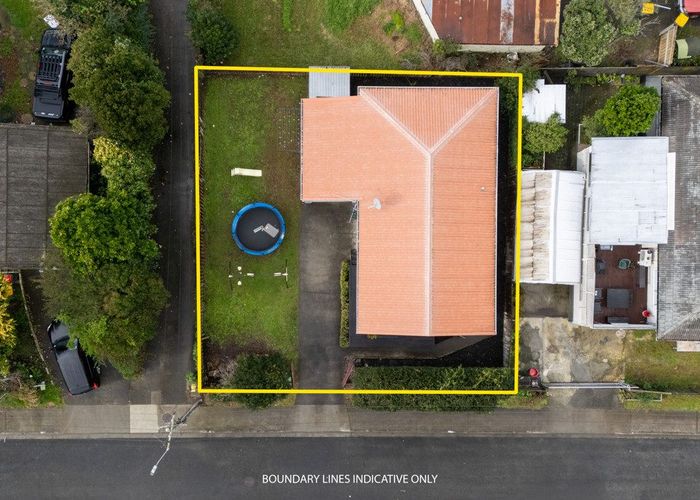  at 2/76 McAnnalley Street, Manurewa East, Manukau City, Auckland
