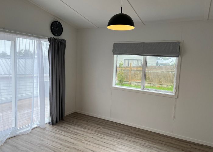  at 21a Patts Avenue, Glendene, Waitakere City, Auckland