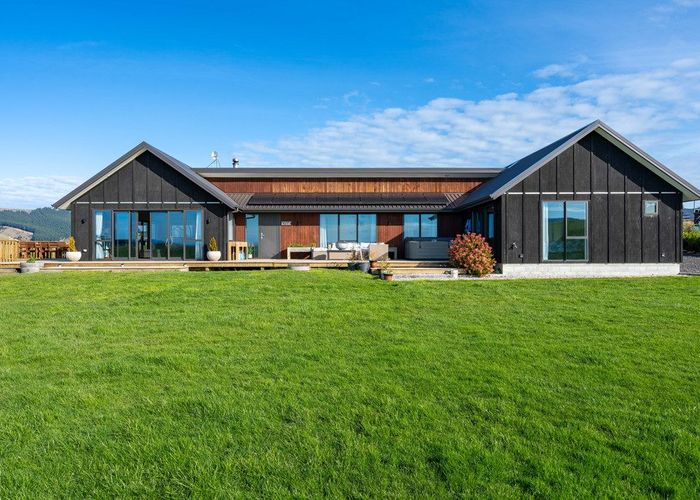  at 204 Baker Road, Berwick Forest, Outram