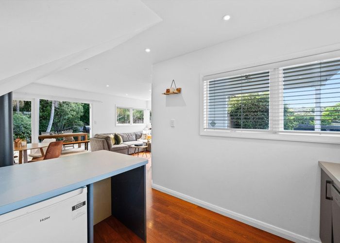  at 6A Tipene Place, Meadowbank, Auckland