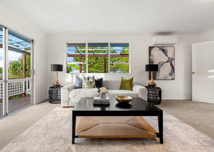  at 55 Parrs Cross Road, Henderson, Auckland