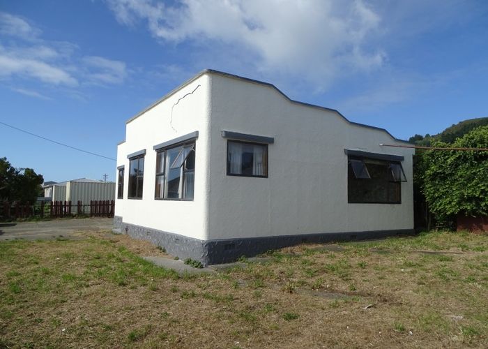  at 246D Marine Parade, Bluff