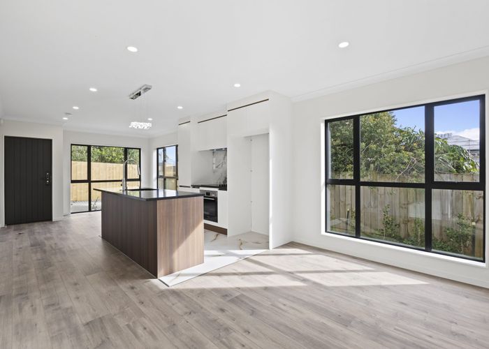  at 5/543 Massey Road, Mangere, Manukau City, Auckland