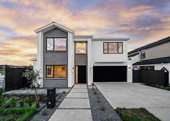  at 5  Pineview Drive, Karaka, Franklin, Auckland