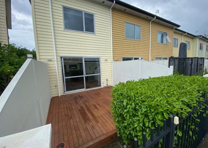  at 29/11 Ray Small Drive, Papakura, Papakura, Auckland