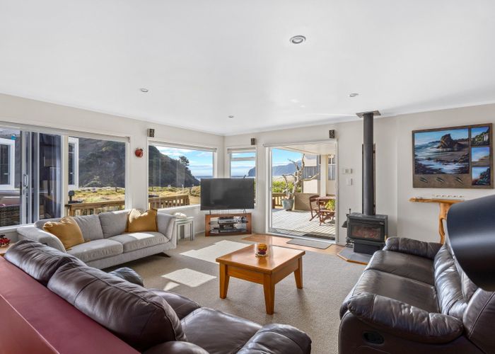  at 47 Marine Parade South, Piha