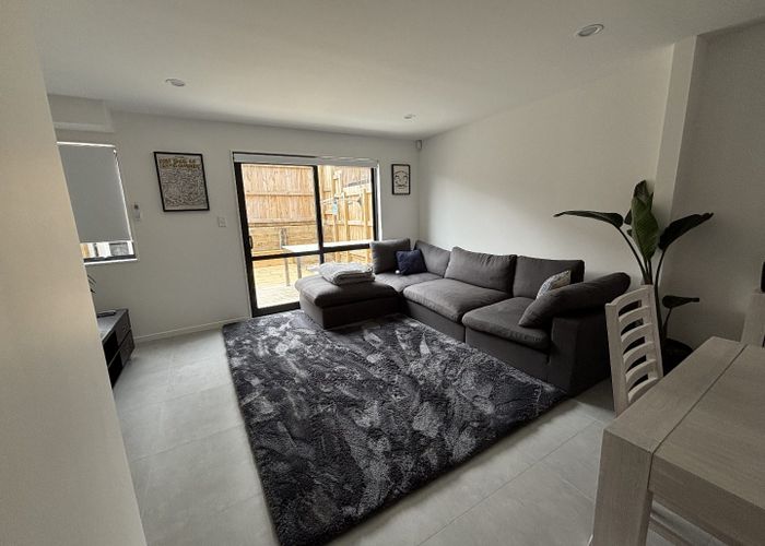  at 2/19 Alverston St, Waterview, Auckland City, Auckland