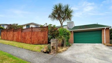  at 78 Victory Crescent, Tawa, Wellington