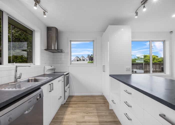  at 9 Curzon Place, Parklands, Christchurch
