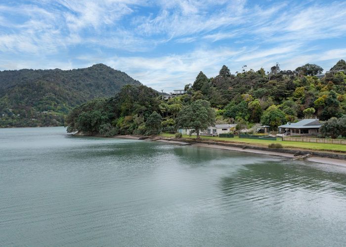  at 7 Foster Avenue, Huia, Auckland