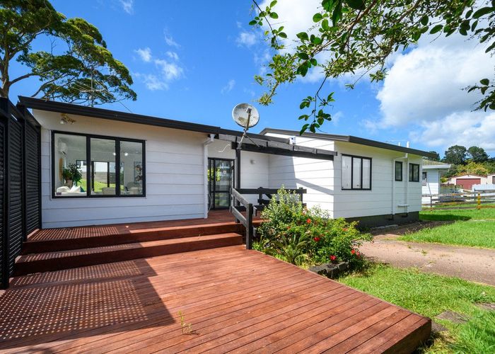  at 39 Meadowvale Rise, Titirangi, Auckland