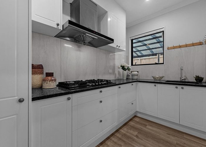  at 15 Hermes Road, Flat Bush, Manukau City, Auckland
